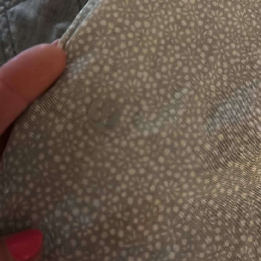 Lululemon Sheer Racer Back - Picture 2 of 7